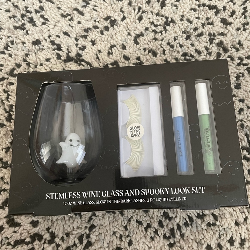 Halloween Stemless Wine Glass and Spooky Look Set